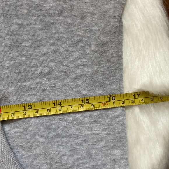 Heather gray French terry short sleeve hoodie in size L. - Picture 7 of 12